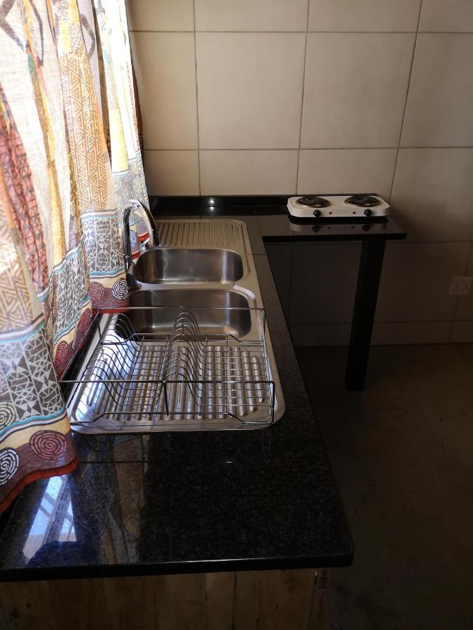 Aaa Rose Garden Guesthouse Mookgophong エクステリア 写真