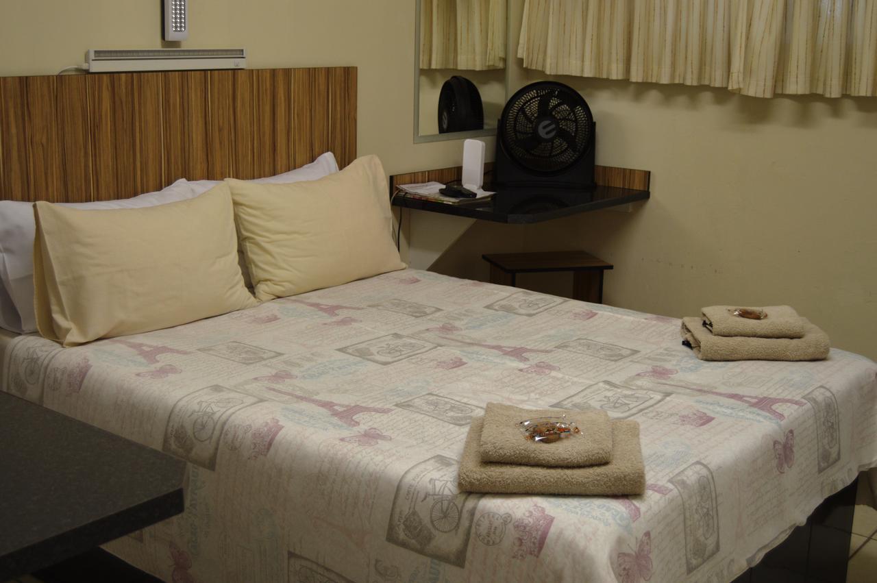 Aaa Rose Garden Guesthouse Mookgophong エクステリア 写真